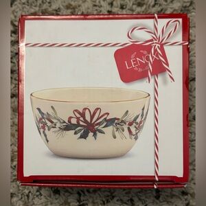 🥣 Lenox 5” Winter Greetings Bowl,NWT